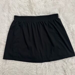 EUC Girlfriend Collective Windbreaker Material Skort!